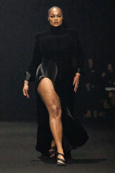 Look 13